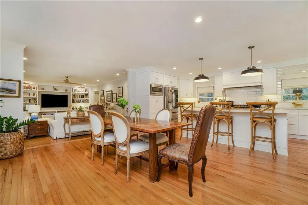 560 Amberidge Trail, Atlanta, Georgia 30328, 3 Bedrooms Bedrooms, ,3 BathroomsBathrooms,Residential,Sold,560 Amberidge Trail,7162854 560 Amberidge Trail, Atlanta, Georgia 30328, 3 Bedrooms Bedrooms, ,3 BathroomsBathrooms,Residential,Sold,560 Amberidge Trail,7162854