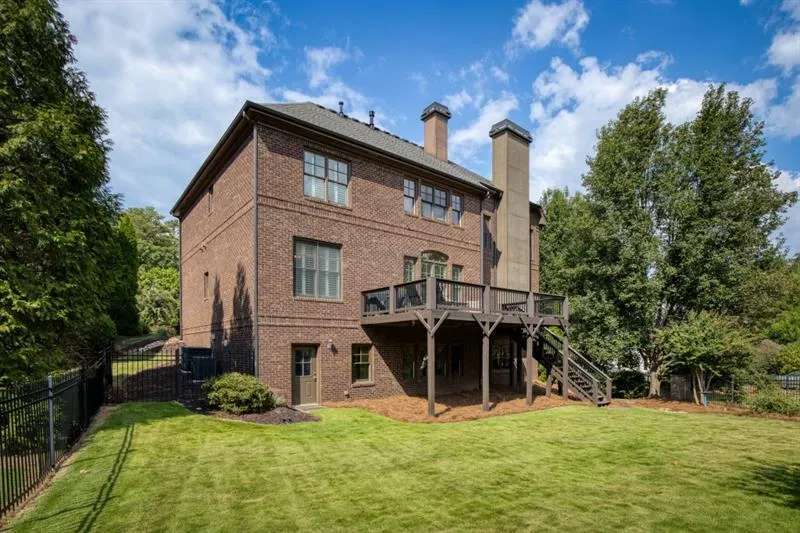 525 Glenmanor Court, Sandy Springs, Georgia 30328, 5 Bedrooms Bedrooms, ,5 BathroomsBathrooms,Residential,Sold,525 Glenmanor Court,7486410