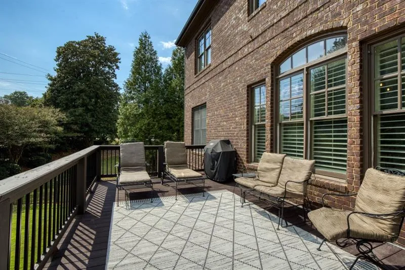 525 Glenmanor Court, Sandy Springs, Georgia 30328, 5 Bedrooms Bedrooms, ,5 BathroomsBathrooms,Residential,Sold,525 Glenmanor Court,7486410