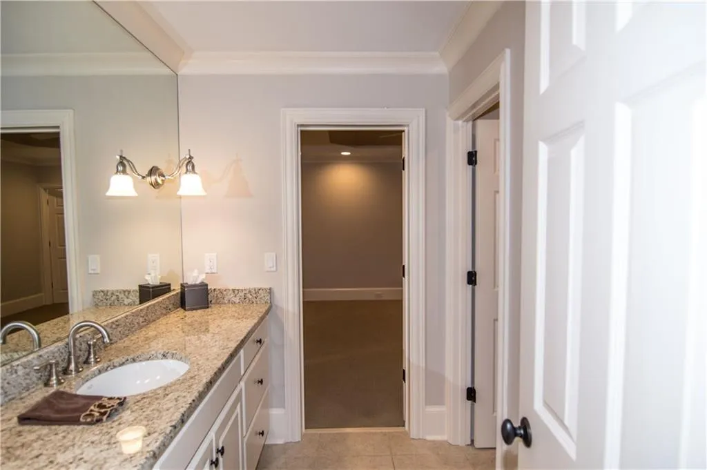 4989 Peachtree Dunwoody Road, Atlanta, Georgia 30342, 5 Bedrooms Bedrooms, ,4 BathroomsBathrooms,Residential,Sold,4989 Peachtree Dunwoody Road,5913197