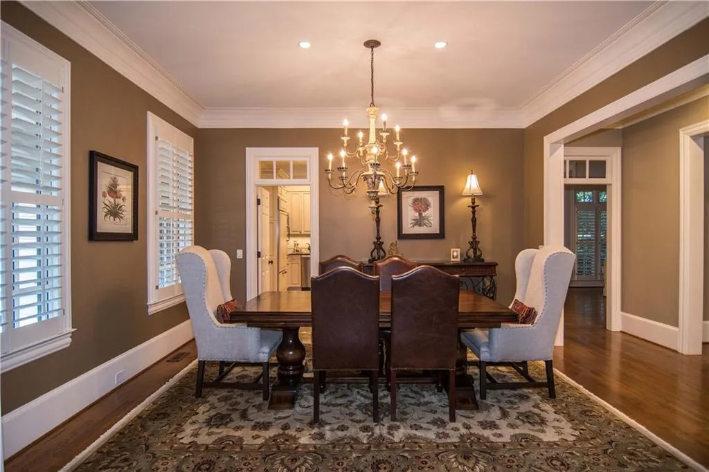 4989 Peachtree Dunwoody Road, Atlanta, Georgia 30342, 5 Bedrooms Bedrooms, ,4 BathroomsBathrooms,Residential,Sold,4989 Peachtree Dunwoody Road,5913197