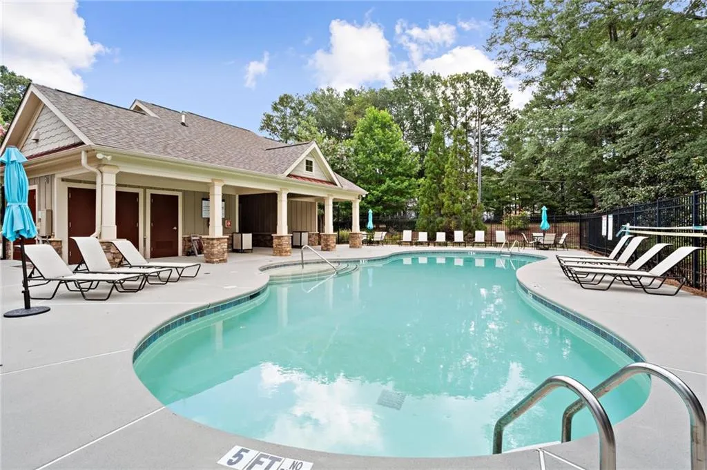 Private pool ideal for these hot summer days