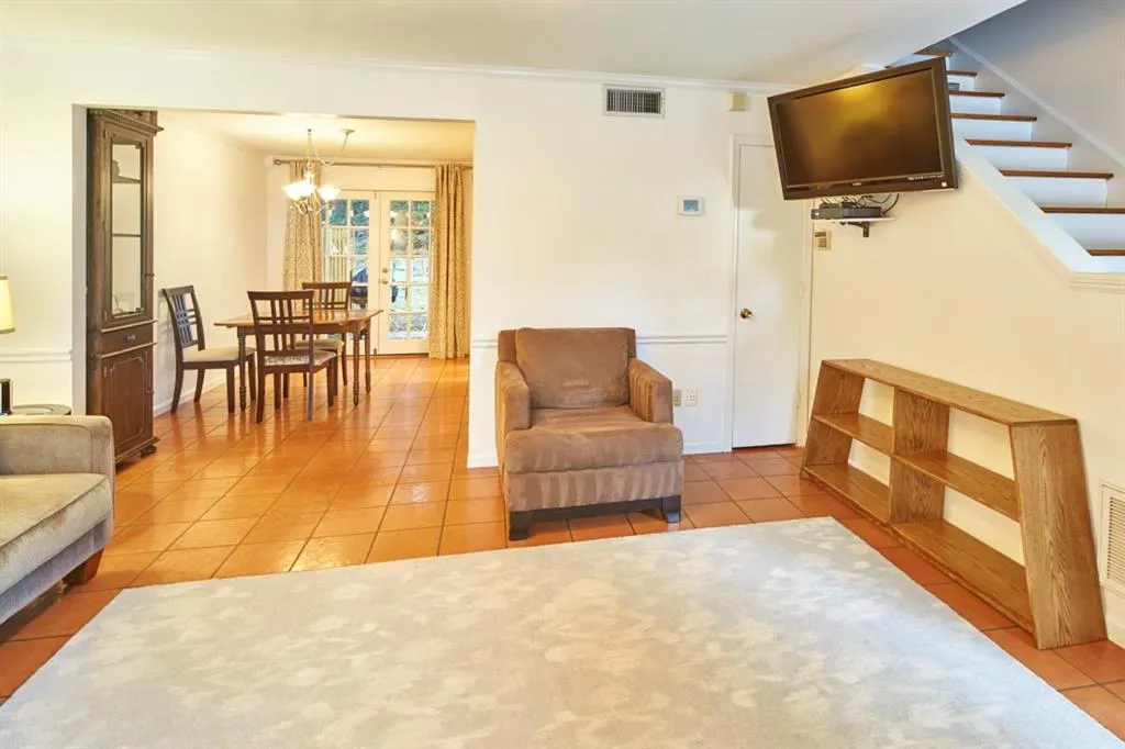 136 Peachtree Memorial Drive Nw Unit Md2, Atlanta, Georgia 30309, 2 Bedrooms Bedrooms, ,1 BathroomBathrooms,Residential,Sold,136 Peachtree Memorial Drive Nw Unit Md2,5736377