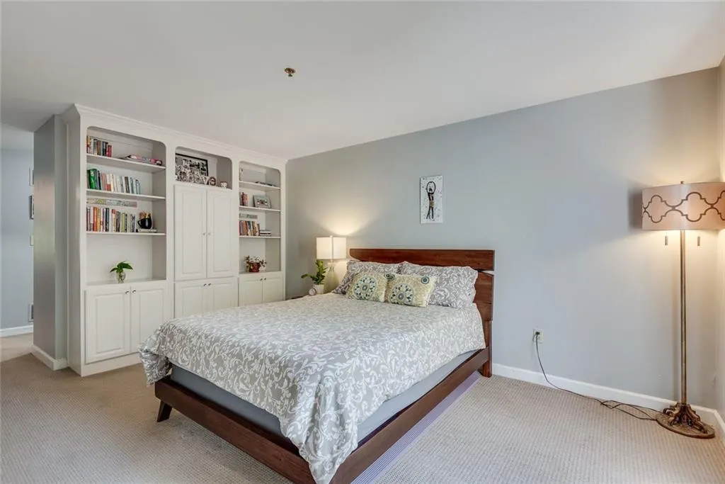3203 Lenox Road Ne Unit 22, Atlanta, Georgia 30324, 2 Bedrooms Bedrooms, ,2 BathroomsBathrooms,Residential,For Sale,3203 Lenox Road Ne Unit 22,7576907