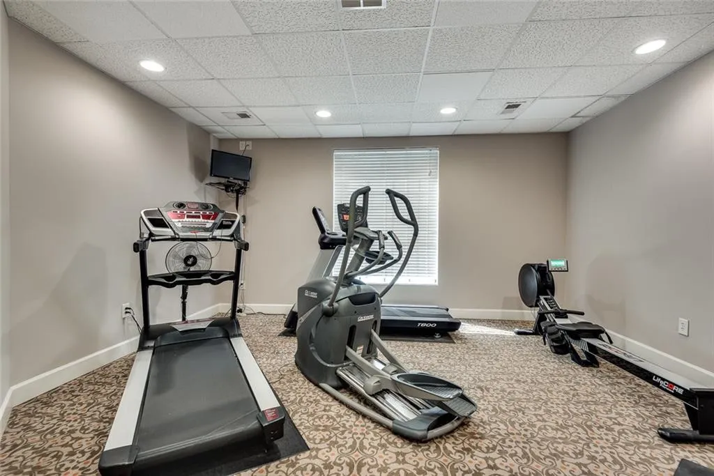 3203 Lenox Road Ne Unit 22, Atlanta, Georgia 30324, 2 Bedrooms Bedrooms, ,2 BathroomsBathrooms,Residential,For Sale,3203 Lenox Road Ne Unit 22,7576907