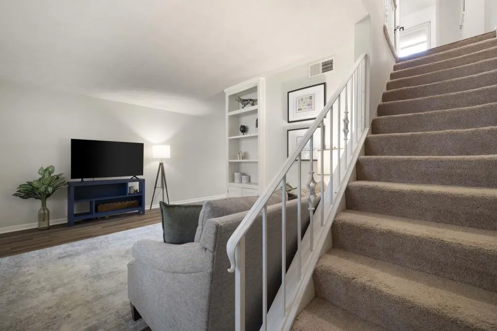 4060 Haverhill Drive Unit D, Atlanta, Georgia 30342, 2 Bedrooms Bedrooms, ,1 BathroomBathrooms,Residential,For Sale,4060 Haverhill Drive Unit D,7627003