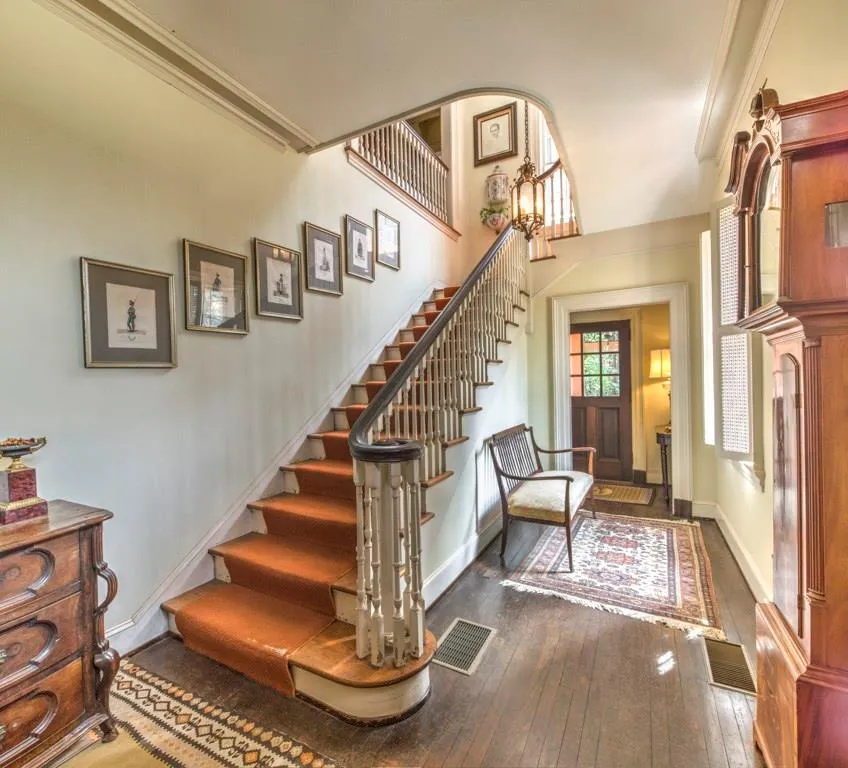 2953 Habersham Road Nw, Atlanta, Georgia 30305, 3 Bedrooms Bedrooms, ,2 BathroomsBathrooms,Residential,Sold,2953 Habersham Road Nw,5659717