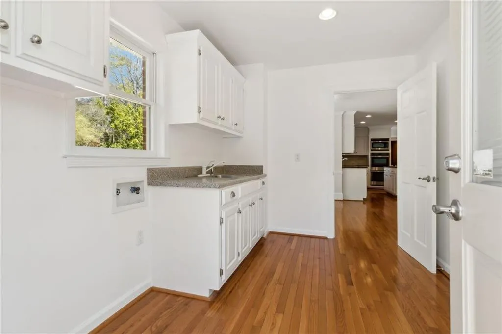 Entry view  from convenient side door entry