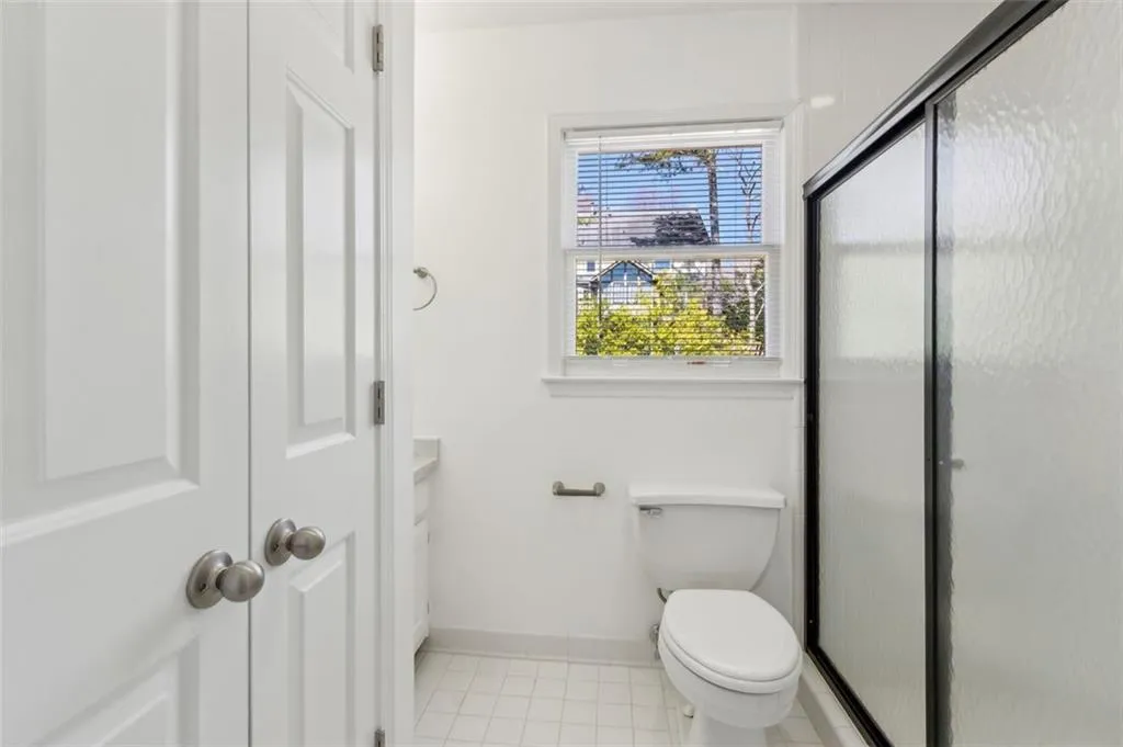 Walk In Showerr for Ensuite Guest Quarters