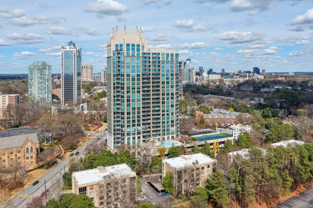 2795 Peachtree Road Ne Unit 1205, Atlanta, Georgia 30305, 2 Bedrooms Bedrooms, 0 ,2 BathroomsBathrooms,Residential,For Sale,2795 Peachtree Road Ne Unit 1205,7828839