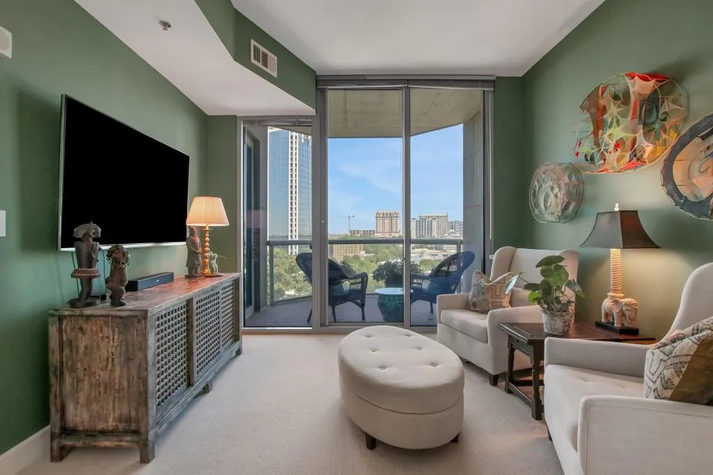 2795 Peachtree Road Ne Unit 1205, Atlanta, Georgia 30305, 2 Bedrooms Bedrooms, 0 ,2 BathroomsBathrooms,Residential,For Sale,2795 Peachtree Road Ne Unit 1205,7828839