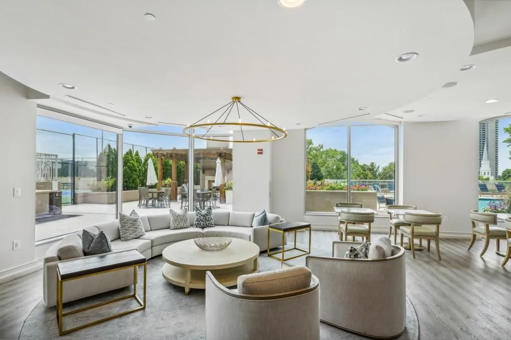 2795 Peachtree Road Ne Unit 1205, Atlanta, Georgia 30305, 2 Bedrooms Bedrooms, 0 ,2 BathroomsBathrooms,Residential,For Sale,2795 Peachtree Road Ne Unit 1205,7828839