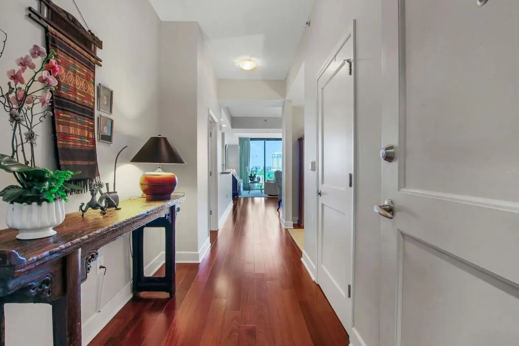 2795 Peachtree Road Ne Unit 1205, Atlanta, Georgia 30305, 2 Bedrooms Bedrooms, 0 ,2 BathroomsBathrooms,Residential,For Sale,2795 Peachtree Road Ne Unit 1205,7828839