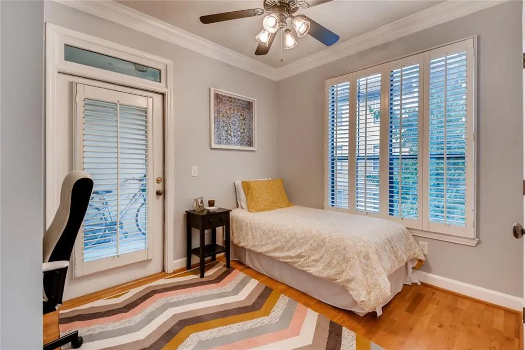 3777 Peachtree Road Ne Unit 1324, Brookhaven, Georgia 30319, 2 Bedrooms Bedrooms, ,1 BathroomBathrooms,Residential,For Sale,3777 Peachtree Road Ne Unit 1324,7522071