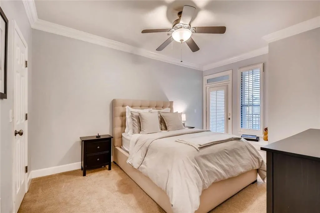 3777 Peachtree Road Ne Unit 1324, Brookhaven, Georgia 30319, 2 Bedrooms Bedrooms, ,1 BathroomBathrooms,Residential,For Sale,3777 Peachtree Road Ne Unit 1324,7522071