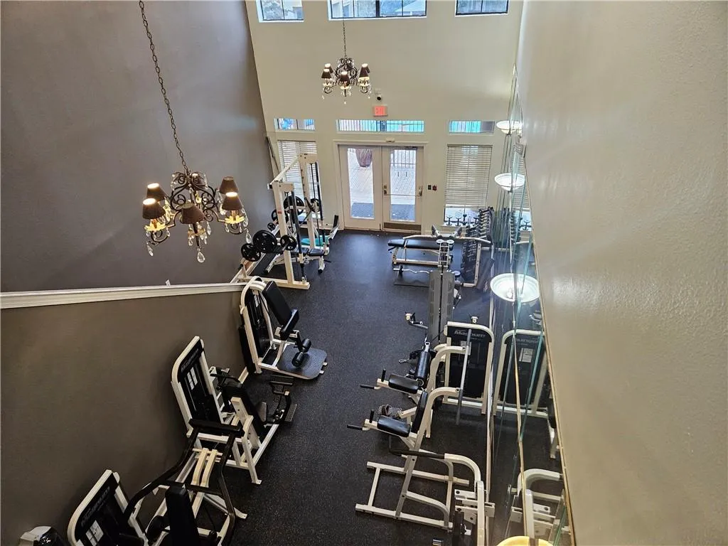 3777 Peachtree Road Ne Unit 1324, Brookhaven, Georgia 30319, 2 Bedrooms Bedrooms, ,1 BathroomBathrooms,Residential,For Sale,3777 Peachtree Road Ne Unit 1324,7522071