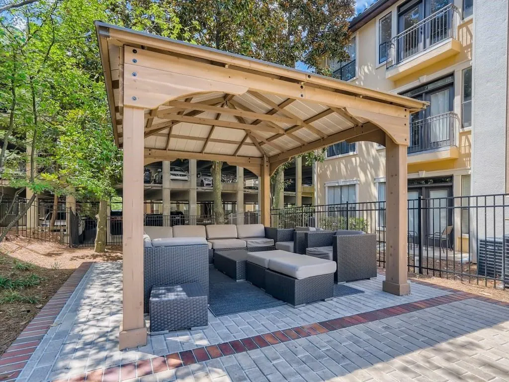 3777 Peachtree Road Ne Unit 1324, Brookhaven, Georgia 30319, 2 Bedrooms Bedrooms, ,1 BathroomBathrooms,Residential,For Sale,3777 Peachtree Road Ne Unit 1324,7522071