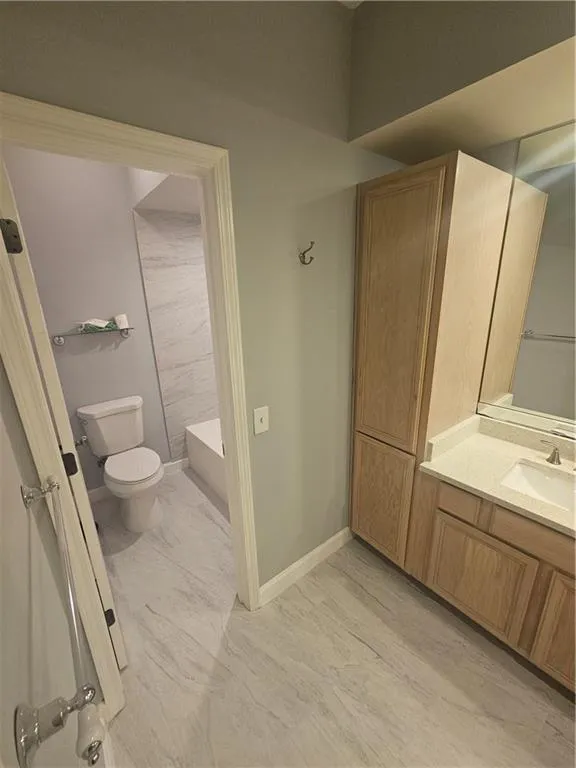 3777 Peachtree Road Ne Unit 1324, Brookhaven, Georgia 30319, 2 Bedrooms Bedrooms, ,1 BathroomBathrooms,Residential,For Sale,3777 Peachtree Road Ne Unit 1324,7522071