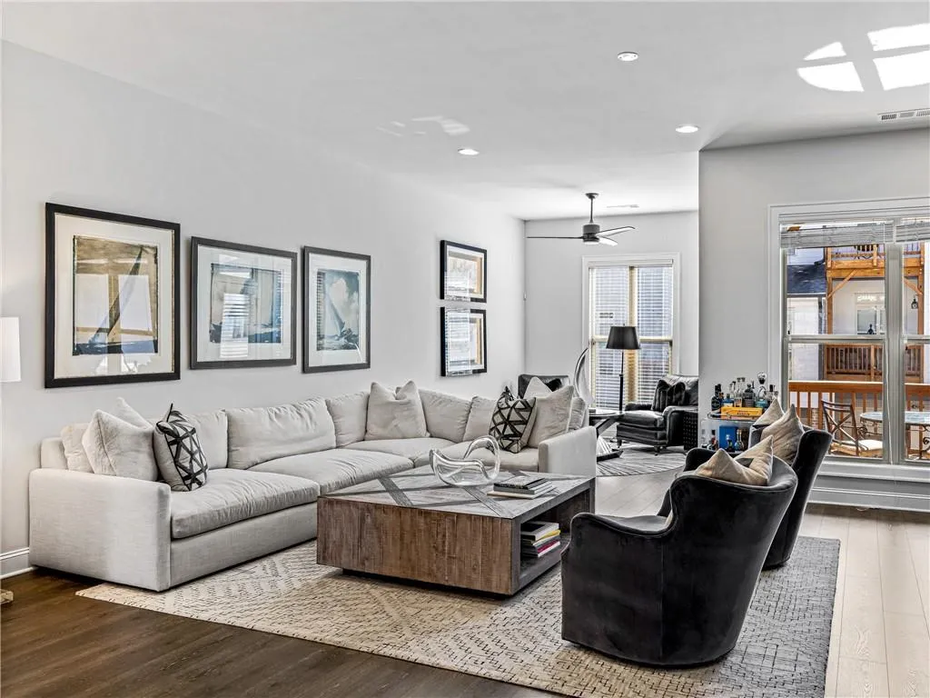 4306 Parkside Place, Atlanta, Georgia 30342, 3 Bedrooms Bedrooms, ,3 BathroomsBathrooms,Residential,Sold,4306 Parkside Place,7141806