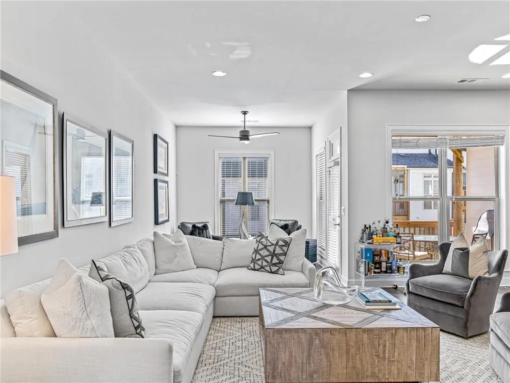 4306 Parkside Place, Atlanta, Georgia 30342, 3 Bedrooms Bedrooms, ,3 BathroomsBathrooms,Residential,Sold,4306 Parkside Place,7141806