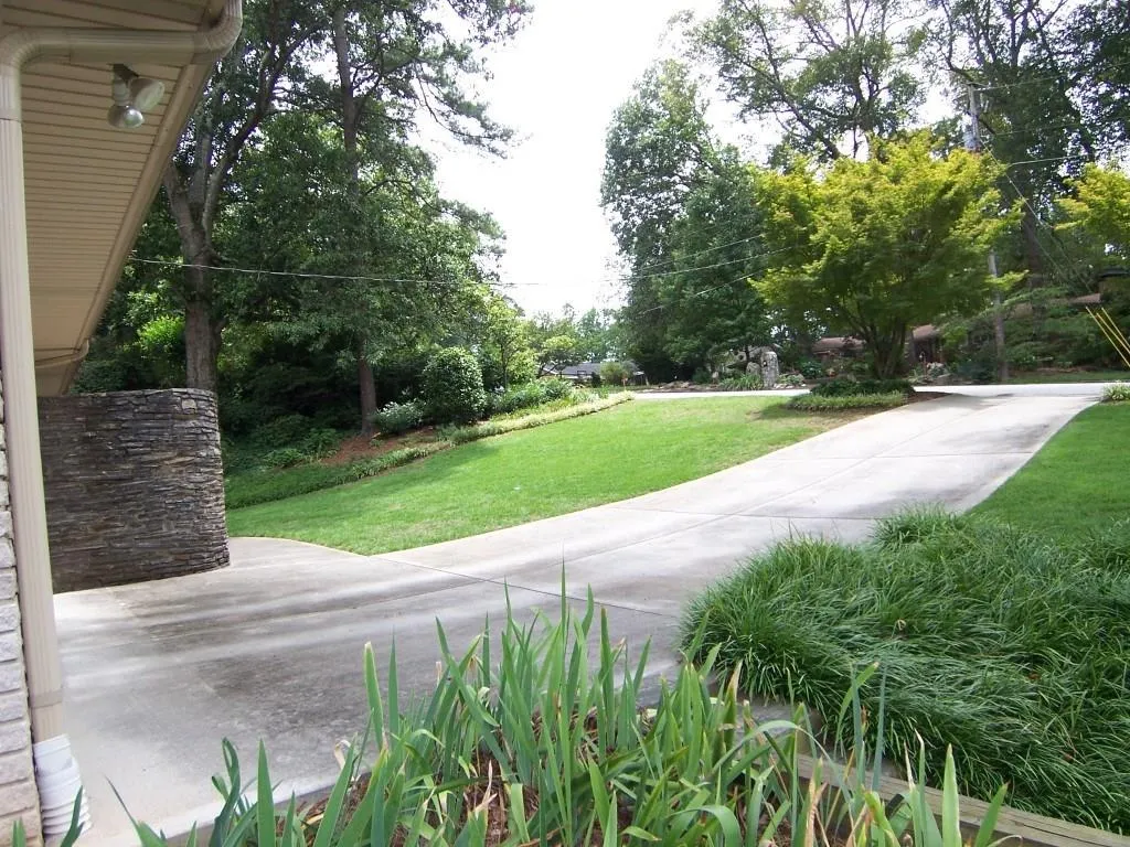 1749 Ridge Valley Court Nw, Atlanta, Georgia 30327, 3 Bedrooms Bedrooms, ,2 BathroomsBathrooms,Residential,Sold,1749 Ridge Valley Court Nw,5565729