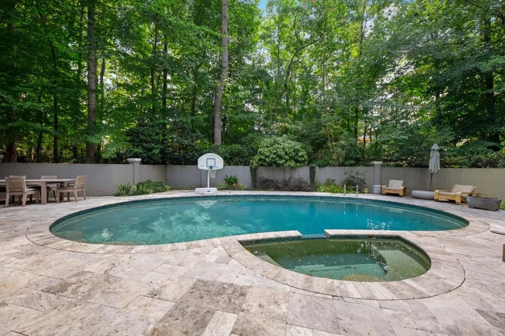 135 Gilford Way, Sandy Springs, Georgia 30350, 5 Bedrooms Bedrooms, ,4 BathroomsBathrooms,Residential,Sold,135 Gilford Way,6618084