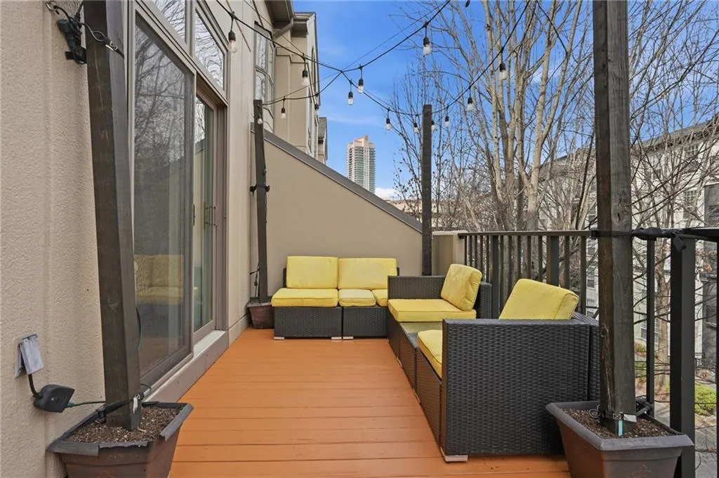 3475 Oak Valley Road Ne Unit 120, Atlanta, Georgia 30326, 3 Bedrooms Bedrooms, 0 ,2 BathroomsBathrooms,Residential,For Sale,3475 Oak Valley Road Ne Unit 120,7713050