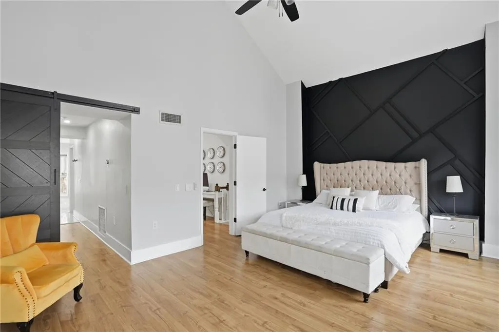3475 Oak Valley Road Ne Unit 120, Atlanta, Georgia 30326, 3 Bedrooms Bedrooms, 0 ,2 BathroomsBathrooms,Residential,For Sale,3475 Oak Valley Road Ne Unit 120,7713050
