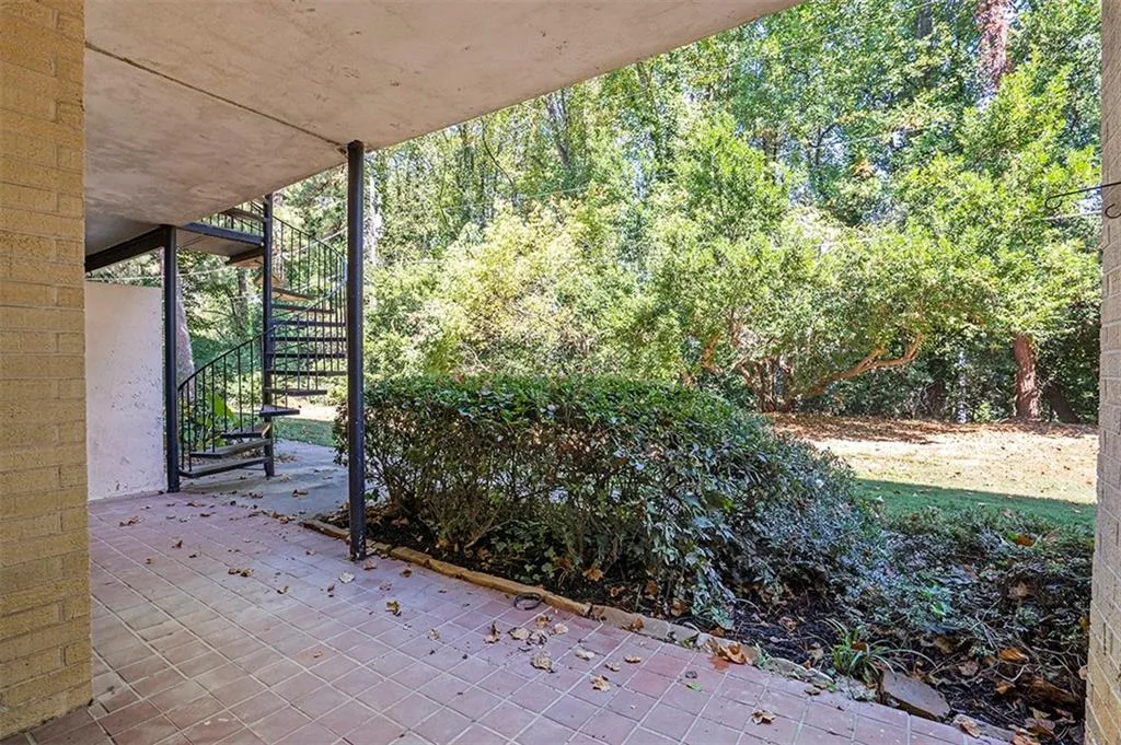 5400 Roswell Road Unit N6, Atlanta, Georgia 30342, 2 Bedrooms Bedrooms, ,2 BathroomsBathrooms,Residential,Sold,5400 Roswell Road Unit N6,7129637