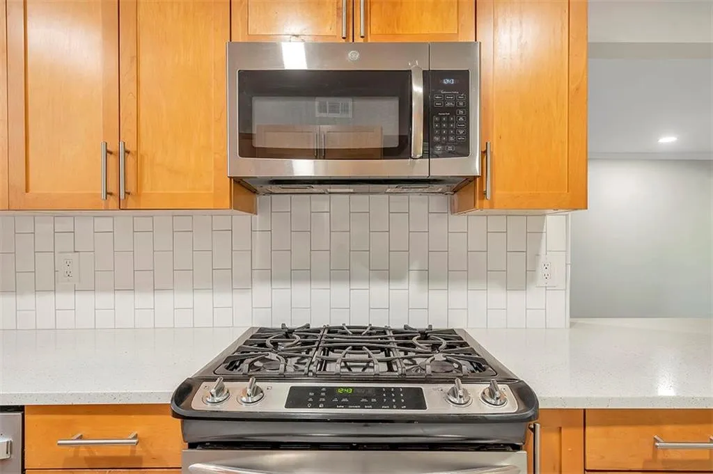 5400 Roswell Road Unit N6, Atlanta, Georgia 30342, 2 Bedrooms Bedrooms, ,2 BathroomsBathrooms,Residential,Sold,5400 Roswell Road Unit N6,7129637