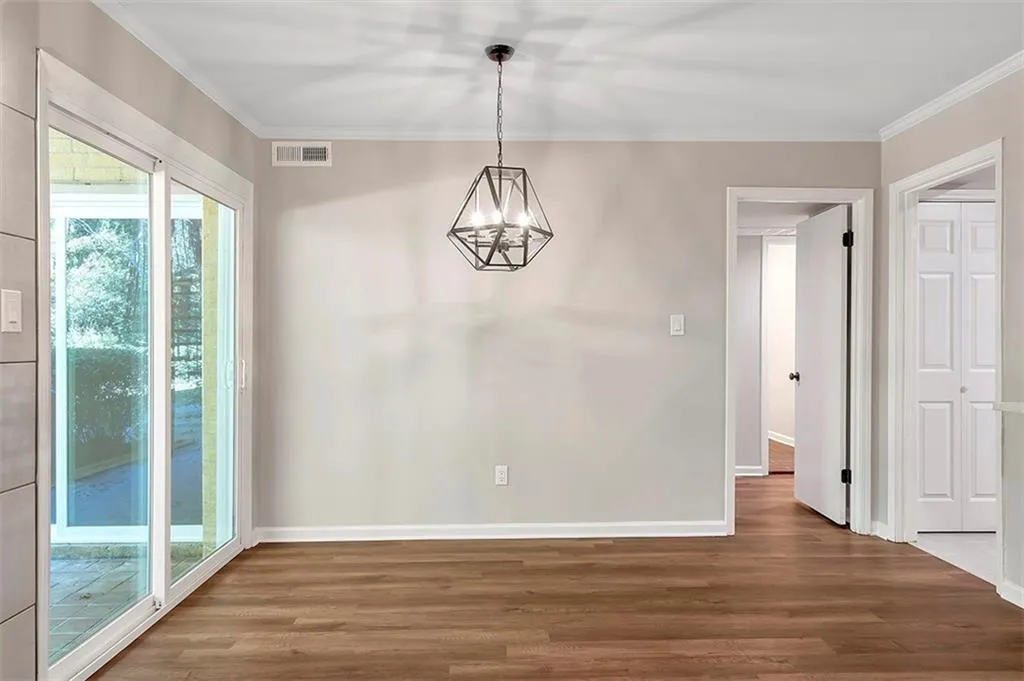 5400 Roswell Road Unit N6, Atlanta, Georgia 30342, 2 Bedrooms Bedrooms, ,2 BathroomsBathrooms,Residential,Sold,5400 Roswell Road Unit N6,7129637