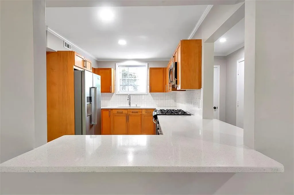 5400 Roswell Road Unit N6, Atlanta, Georgia 30342, 2 Bedrooms Bedrooms, ,2 BathroomsBathrooms,Residential,Sold,5400 Roswell Road Unit N6,7129637