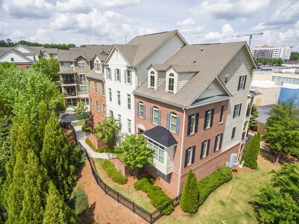 331 Le Gran Bend, Atlanta, Georgia 30328, 2 Bedrooms Bedrooms, ,2 BathroomsBathrooms,Residential,Sold,331 Le Gran Bend,5707352 331 Le Gran Bend, Atlanta, Georgia 30328, 2 Bedrooms Bedrooms, ,2 BathroomsBathrooms,Residential,Sold,331 Le Gran Bend,5707352