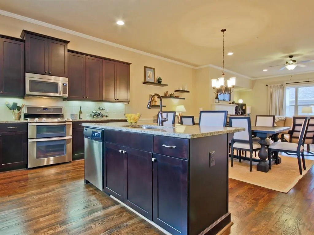 954 Opelousas Way, Sandy Springs, Georgia 30328, 3 Bedrooms Bedrooms, ,3 BathroomsBathrooms,Residential,Sold,954 Opelousas Way,5653980