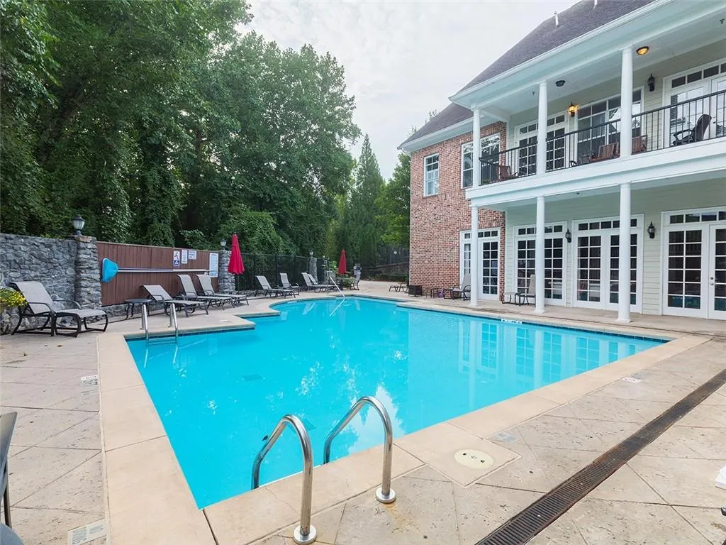 1147 Glenridge Place, Atlanta, Georgia 30342, 1 Bedroom Bedrooms, ,1 BathroomBathrooms,Residential,Sold,1147 Glenridge Place,7083546