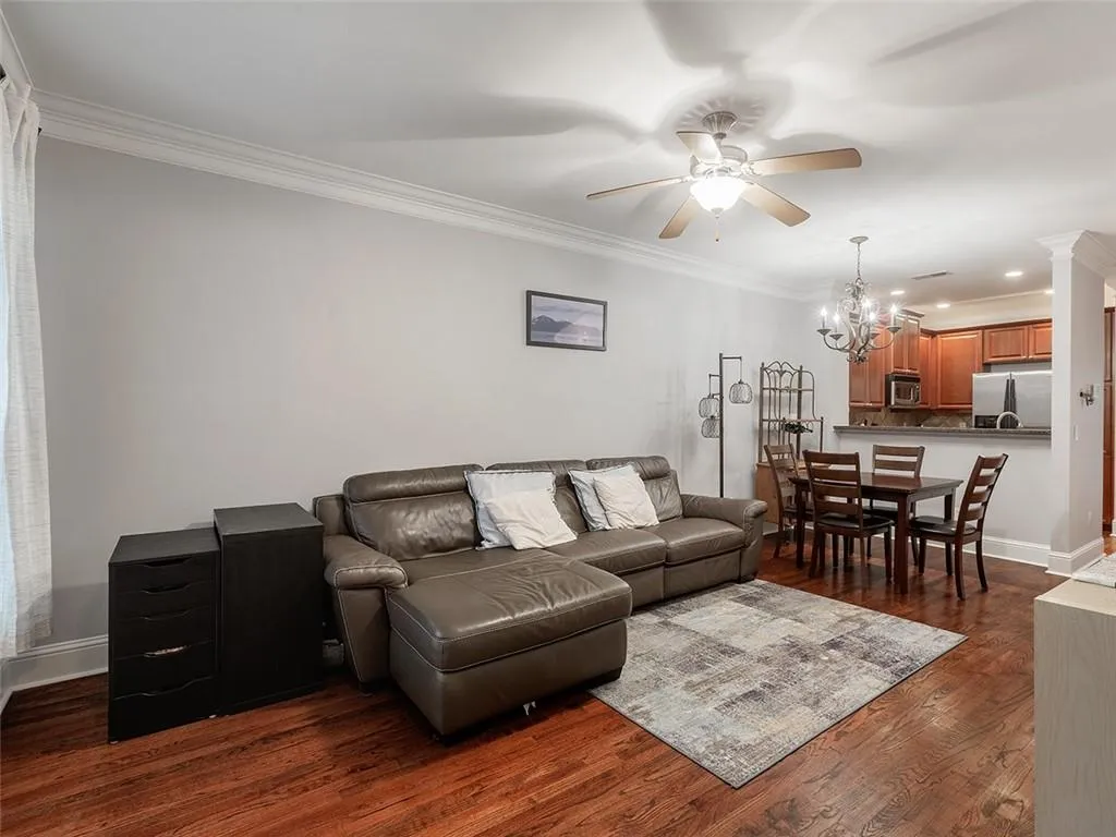 1147 Glenridge Place, Atlanta, Georgia 30342, 1 Bedroom Bedrooms, ,1 BathroomBathrooms,Residential,Sold,1147 Glenridge Place,7083546