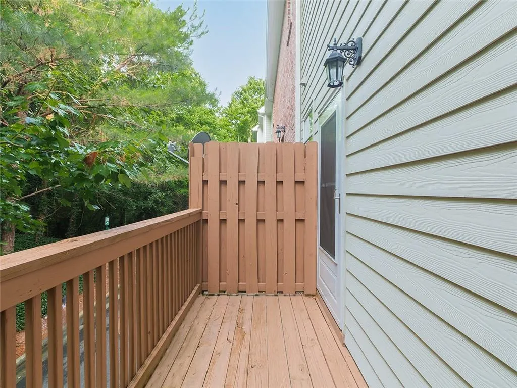 1147 Glenridge Place, Atlanta, Georgia 30342, 1 Bedroom Bedrooms, ,1 BathroomBathrooms,Residential,Sold,1147 Glenridge Place,7083546