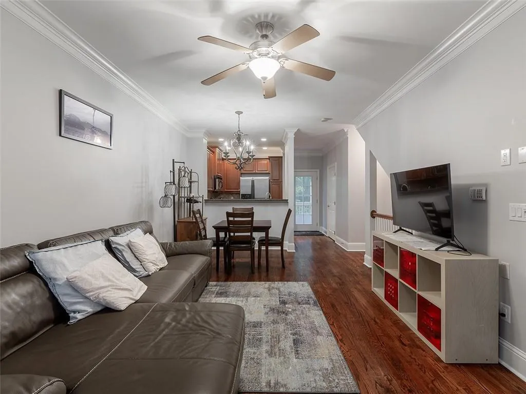 1147 Glenridge Place, Atlanta, Georgia 30342, 1 Bedroom Bedrooms, ,1 BathroomBathrooms,Residential,Sold,1147 Glenridge Place,7083546