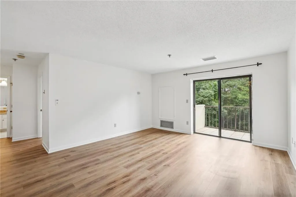 300 Johnson Ferry Road Unit A505, Atlanta, Georgia 30328, 1 Bedroom Bedrooms, ,1 BathroomBathrooms,Residential,Sold,300 Johnson Ferry Road Unit A505,7399501