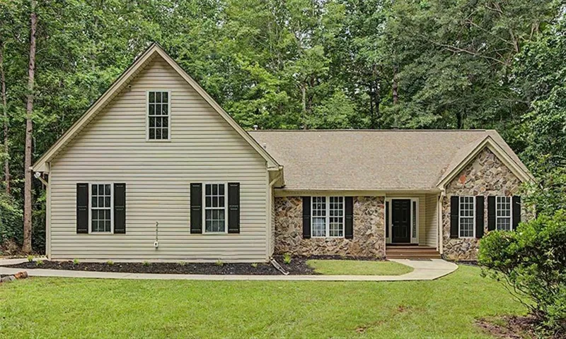 590 S Alexander Creek Road, Newnan, Georgia 30263