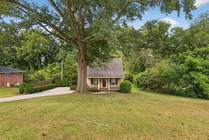 200 1/ Pine Street, Barnesville, Georgia 30204