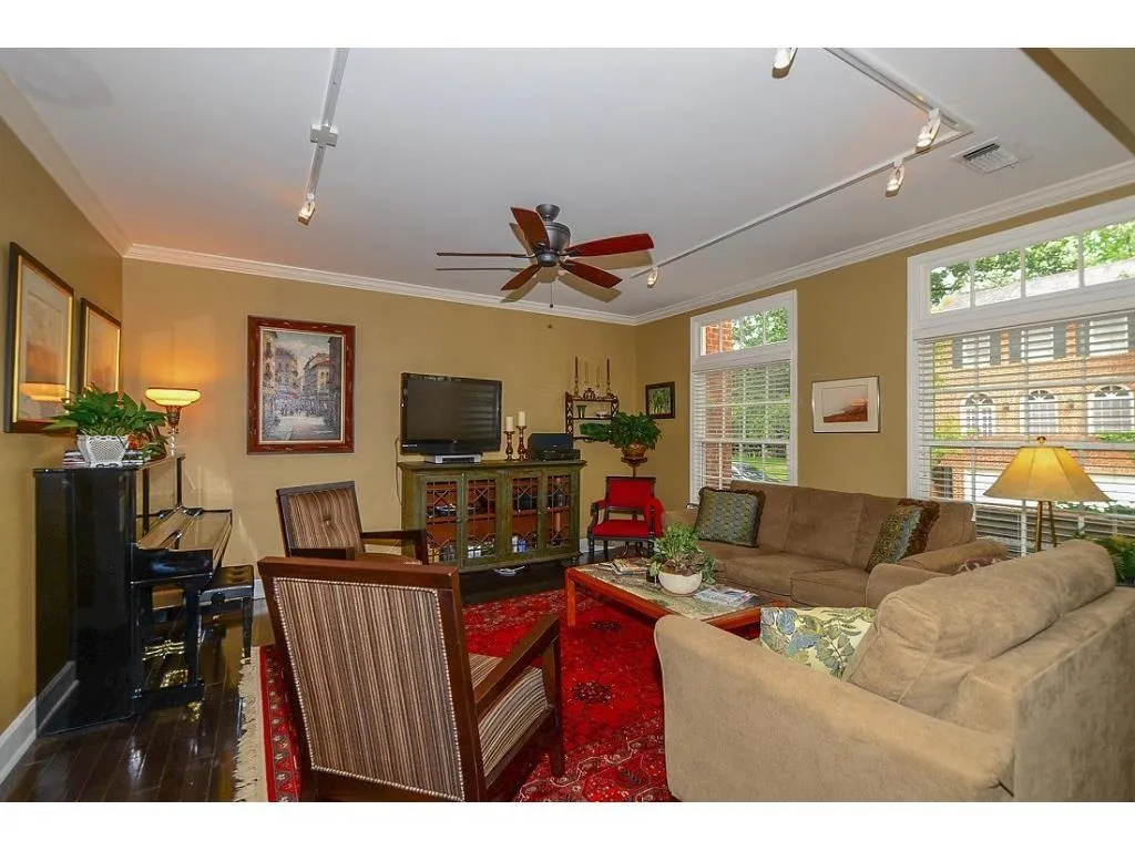 104 Jefferson Circle, Sandy Springs, Georgia 30328, 3 Bedrooms Bedrooms, ,2 BathroomsBathrooms,Residential,Sold,104 Jefferson Circle,5699288