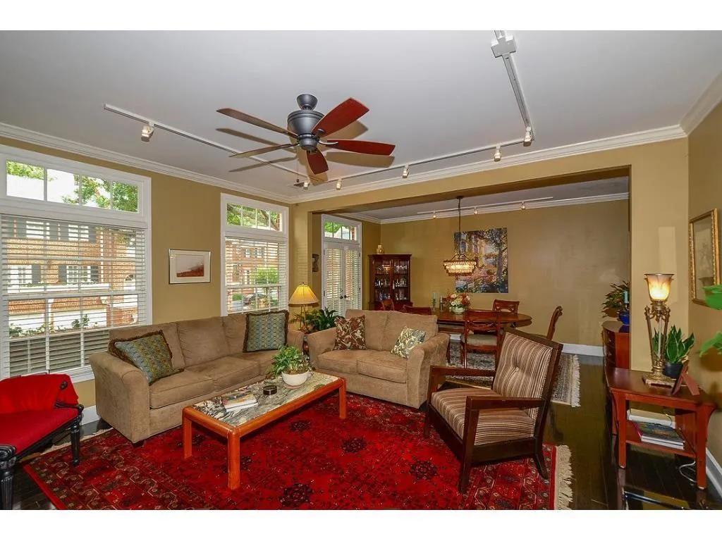 104 Jefferson Circle, Sandy Springs, Georgia 30328, 3 Bedrooms Bedrooms, ,2 BathroomsBathrooms,Residential,Sold,104 Jefferson Circle,5699288