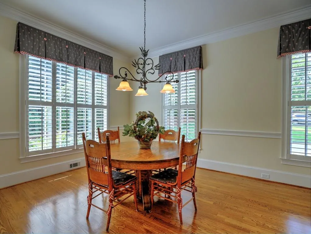 545 Old Cobblestone Drive, Sandy Springs, Georgia 30350, 6 Bedrooms Bedrooms, ,6 BathroomsBathrooms,Residential,Sold,545 Old Cobblestone Drive,6564723