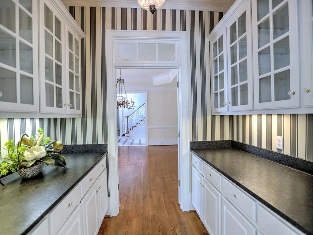 545 Old Cobblestone Drive, Sandy Springs, Georgia 30350, 6 Bedrooms Bedrooms, ,6 BathroomsBathrooms,Residential,Sold,545 Old Cobblestone Drive,6564723