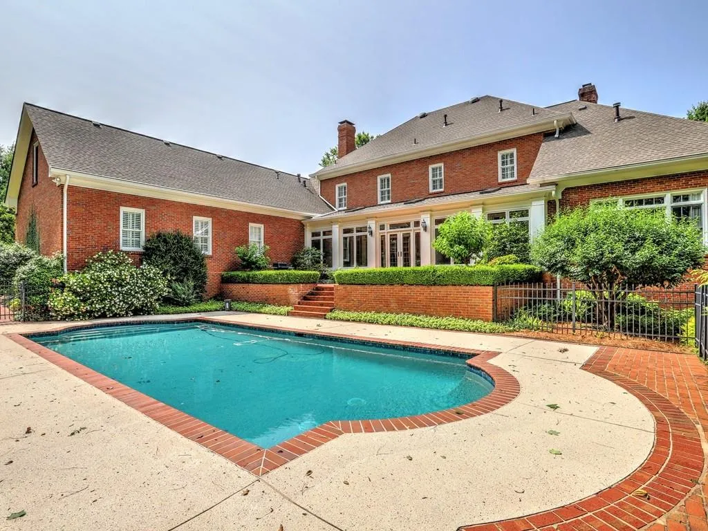 545 Old Cobblestone Drive, Sandy Springs, Georgia 30350, 6 Bedrooms Bedrooms, ,6 BathroomsBathrooms,Residential,Sold,545 Old Cobblestone Drive,6564723