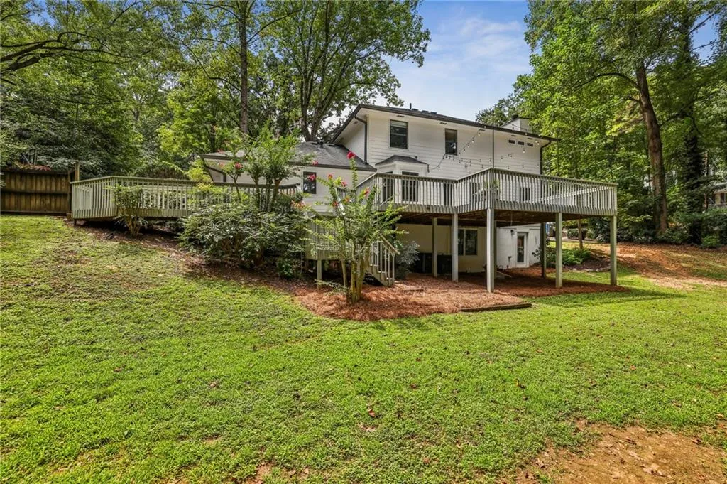 4505 Glengary Drive Ne, Atlanta, Georgia 30342, 4 Bedrooms Bedrooms, ,3 BathroomsBathrooms,Residential,For Sale,4505 Glengary Drive Ne,7642119