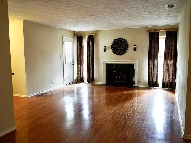 6808 Glenridge Drive Unit E, Sandy Springs, Georgia 30328, 2 Bedrooms Bedrooms, ,2 BathroomsBathrooms,Residential,Sold,6808 Glenridge Drive Unit E,6864026