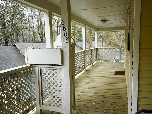 6808 Glenridge Drive Unit E, Sandy Springs, Georgia 30328, 2 Bedrooms Bedrooms, ,2 BathroomsBathrooms,Residential,Sold,6808 Glenridge Drive Unit E,6864026