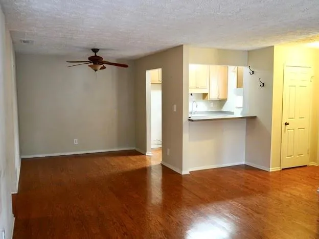 6808 Glenridge Drive Unit E, Sandy Springs, Georgia 30328, 2 Bedrooms Bedrooms, ,2 BathroomsBathrooms,Residential,Sold,6808 Glenridge Drive Unit E,6864026